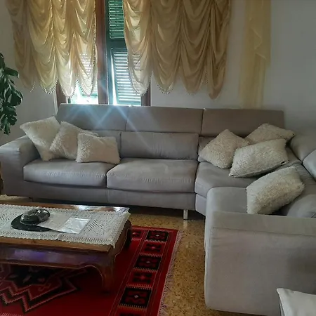 Casa Dh 斯培西亚